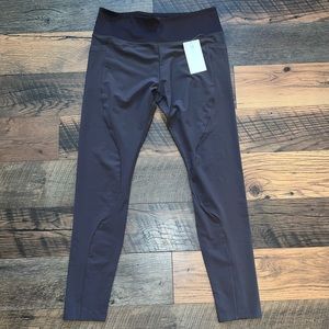 Women’s Athleta Quest Hybrid Tight Size 16T